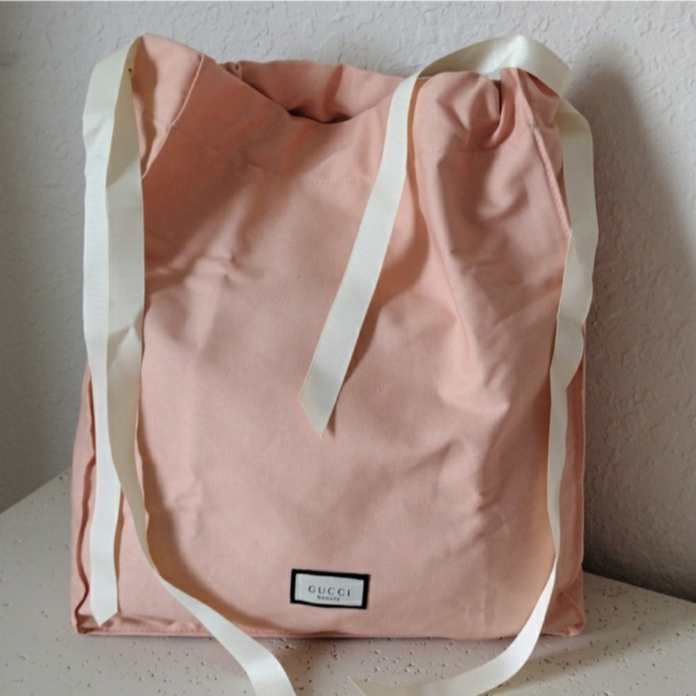 Gucci Beauty Bag - Picture 3 of 14